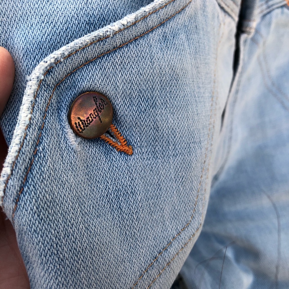 Sold Vintage light wash wranglers - Picture 6 of 6